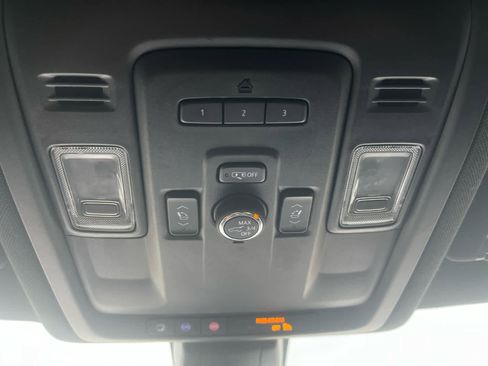 Used 2021 Chevrolet Tahoe Premier image 22