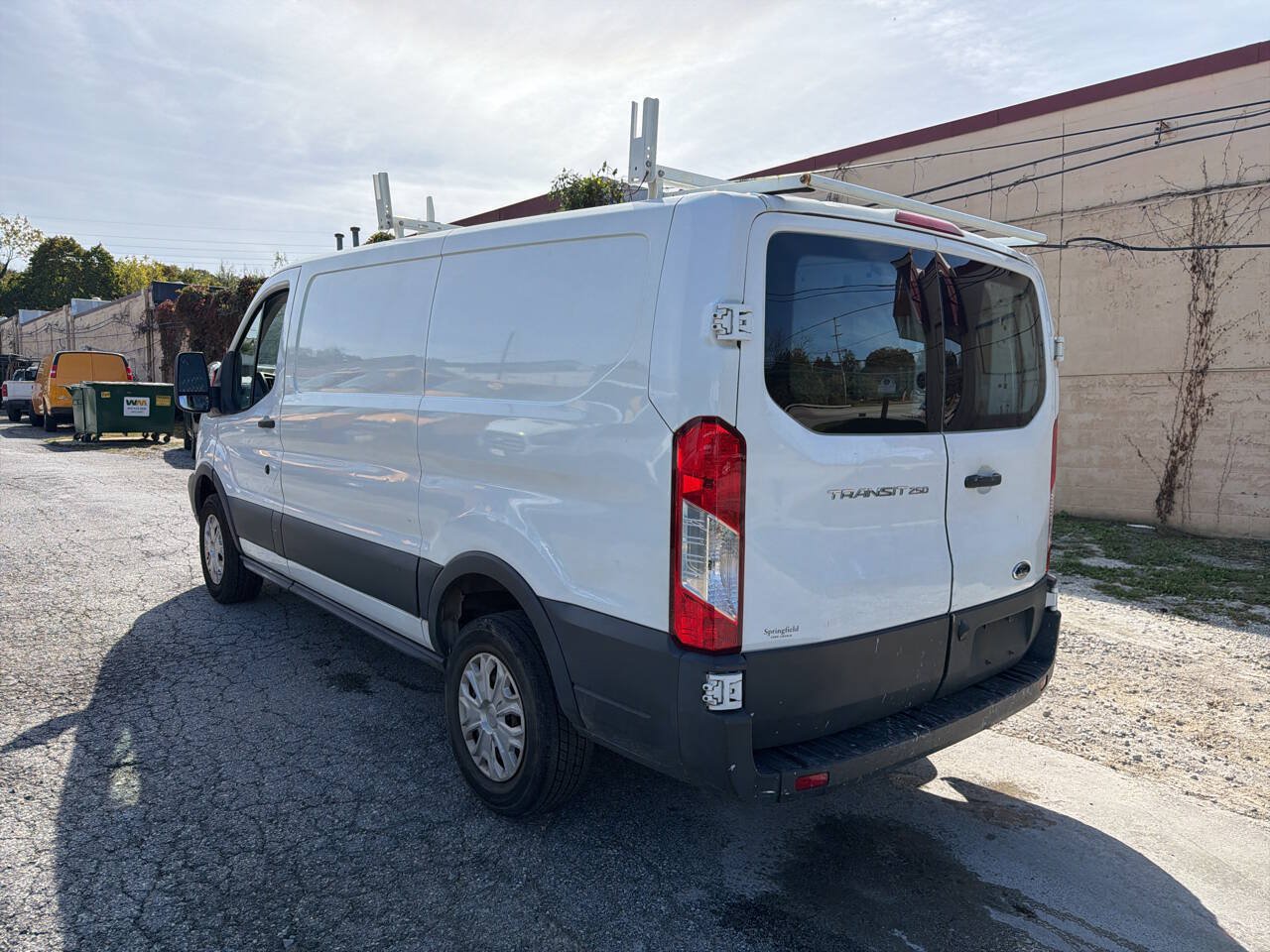 Used 2017 Ford Transit 250 130 Low Roof w/ Exterior Upgrade Package RWD image 8
