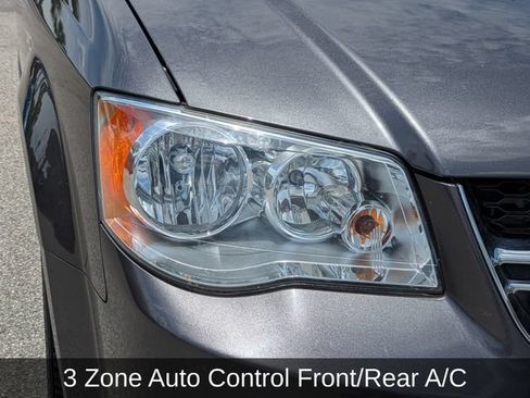 Used 2016 Dodge Grand Caravan SXT FWD image 10