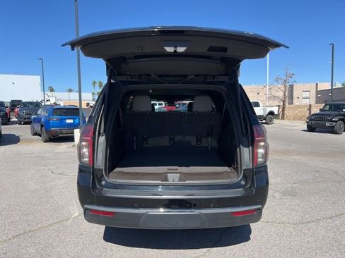 Used 2024 Chevrolet Suburban LT image 16