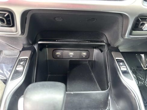 Used 2022 Kia Sorento S w/ Panoramic Sunroof Package FWD image 34