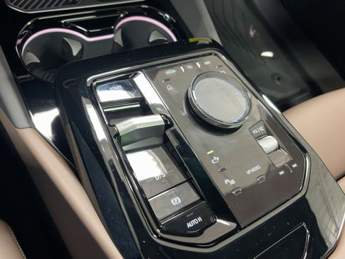 New 2026 BMW 530i w/ Premium Package image 17