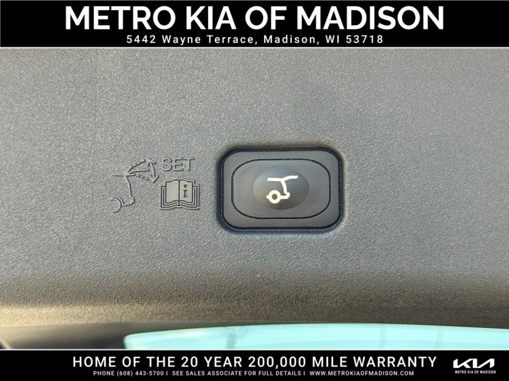 Used 2024 Lincoln Nautilus Premier w/ Equipment Group 102A AWD/4WD image 43