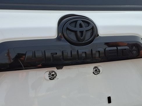 Used 2019 Toyota 4Runner Limited AWD/4WD image 30