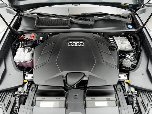 Used 2025 Audi Q8 Prestige image 26