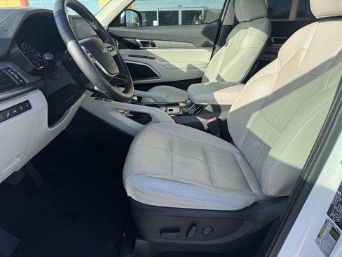 Certified 2022 Kia Telluride EX w/ Towing Package image 17