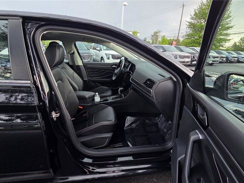 Certified 2023 Volkswagen Jetta SEL FWD image 29