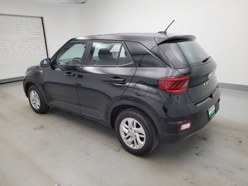 Used 2025 Hyundai Venue SE FWD image 3