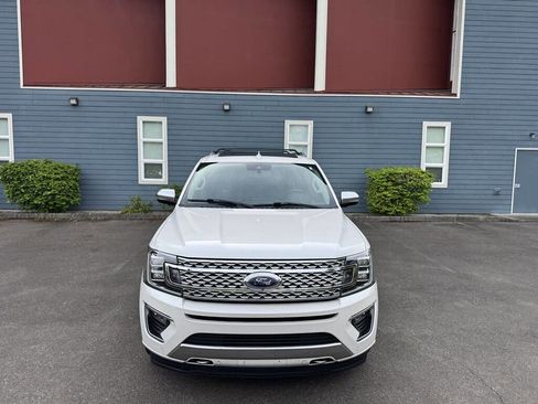 Used 2018 Ford Expedition Platinum AWD/4WD image 32