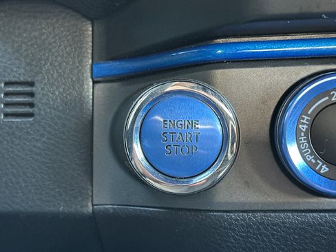 Used 2019 Toyota Tacoma TRD Sport w/ Technology Package AWD/4WD image 32