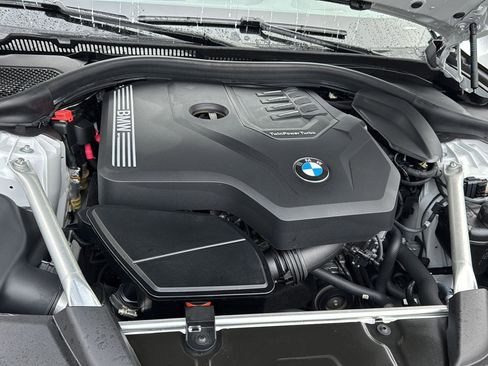 Used 2022 BMW 530i w/ Executive Package image 32