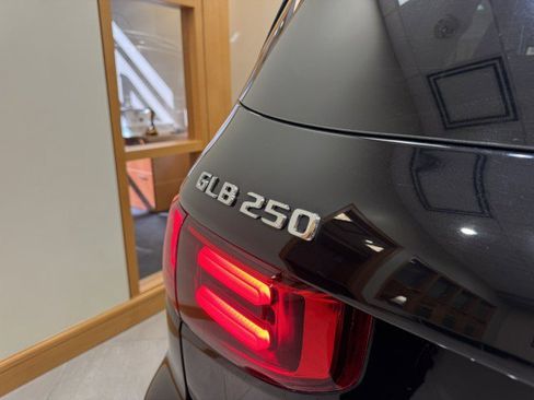 Used 2024 Mercedes-Benz GLB 250 w/ Exclusive Package image 24