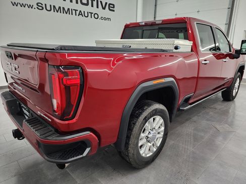 Used 2022 GMC Sierra 2500 Denali image 4
