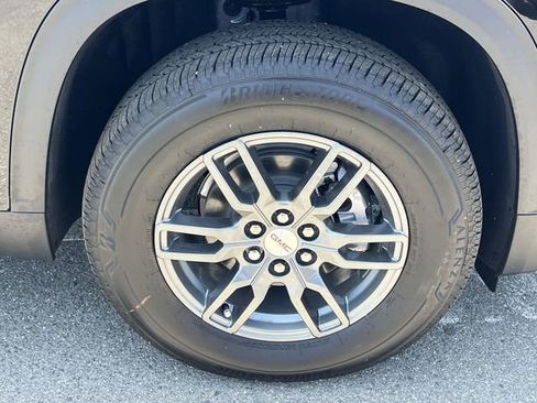 New 2025 GMC Acadia Elevation image 30