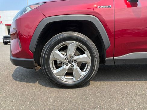 Used 2019 Toyota RAV4 Limited AWD/4WD image 11