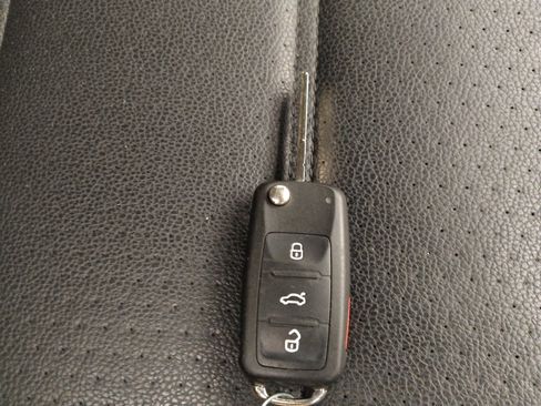 Used 2014 Volkswagen Jetta SE FWD image 32