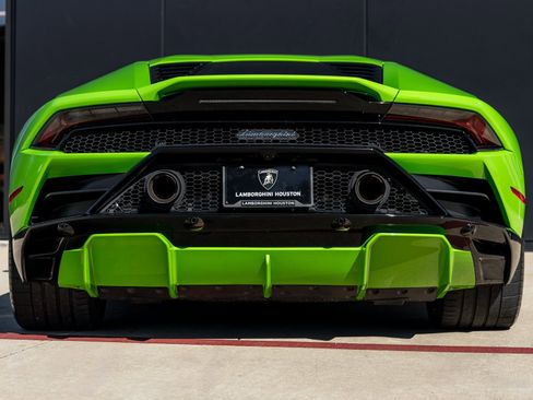Used 2023 Lamborghini Huracan EVO image 7