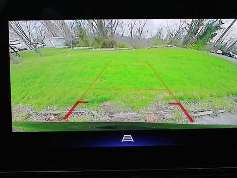 Used 2025 Chevrolet Trax RS w/ Sunroof Package image 36