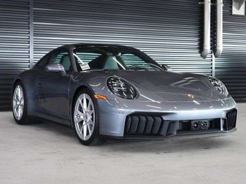 Used 2025 Porsche 911 Carrera 4 GTS image 7