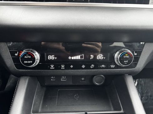 Used 2024 Mitsubishi Outlander SE image 10