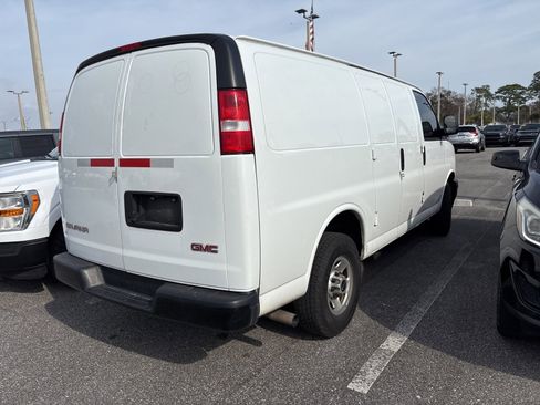 Used 2023 GMC Savana 2500 w/ Driver Convenience Package image 3