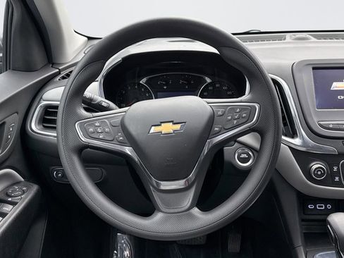 Used 2022 Chevrolet Equinox LS w/ LS Convenience Package image 12