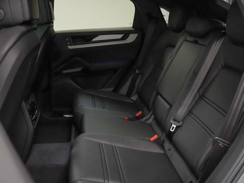New 2026 Porsche Cayenne S image 18