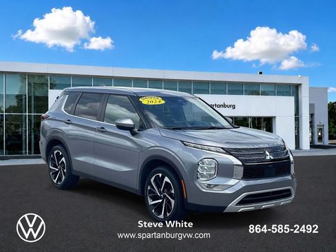 Used 2024 Mitsubishi Outlander SE FWD image 1