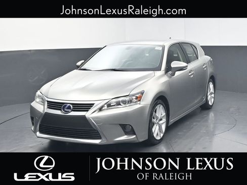 Used 2017 Lexus CT 200h image 1