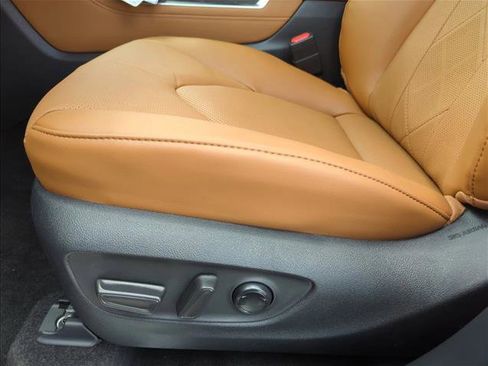 New 2026 Toyota Highlander Platinum image 13