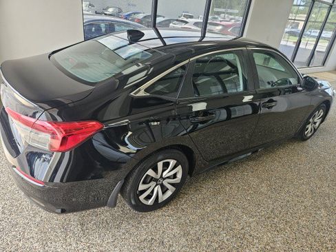 Used 2024 Honda Civic LX image 2