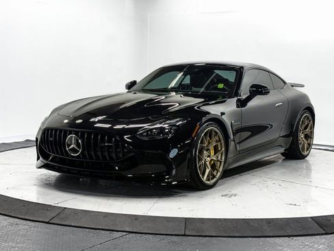 Used 2025 Mercedes-Benz AMG GT 63 image 3