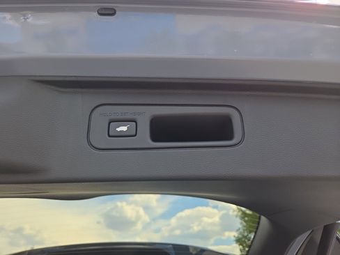 New 2025 Honda Pilot Touring image 45