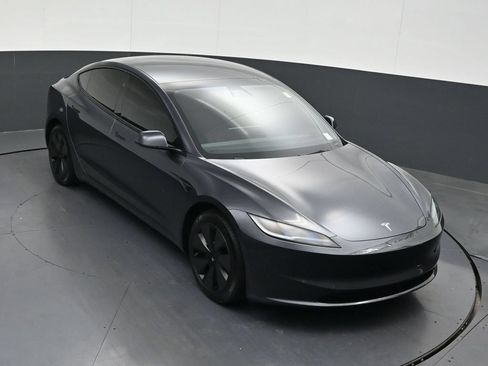 Used 2025 Tesla Model 3 Long Range RWD image 23