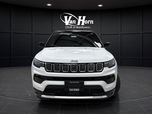 Used 2024 Jeep Compass Limited w/ Elite Group AWD/4WD image 2