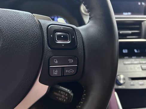 Used 2019 Lexus IS 300 AWD w/ Premium Package image 11