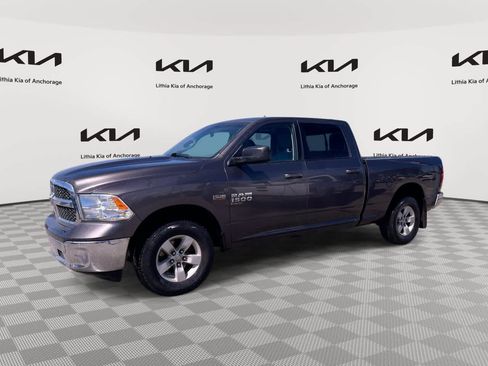 Used 2019 RAM 1500 Classic SLT AWD/4WD image 1