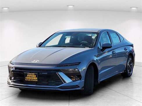 New 2026 Hyundai Sonata SEL image 2