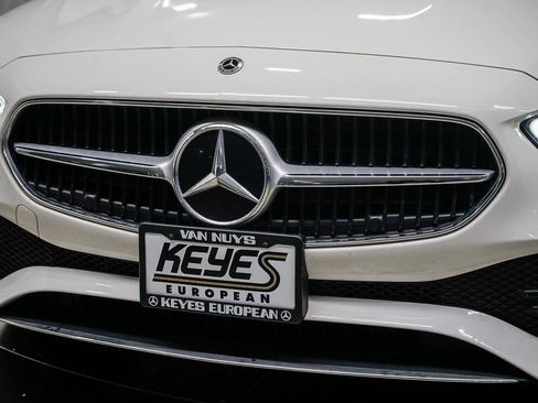 Used 2023 Mercedes-Benz C 300 Sedan image 8