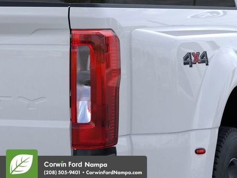 New 2026 Ford F450 XLT image 21