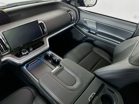 New 2026 Ford Expedition Tremor image 12