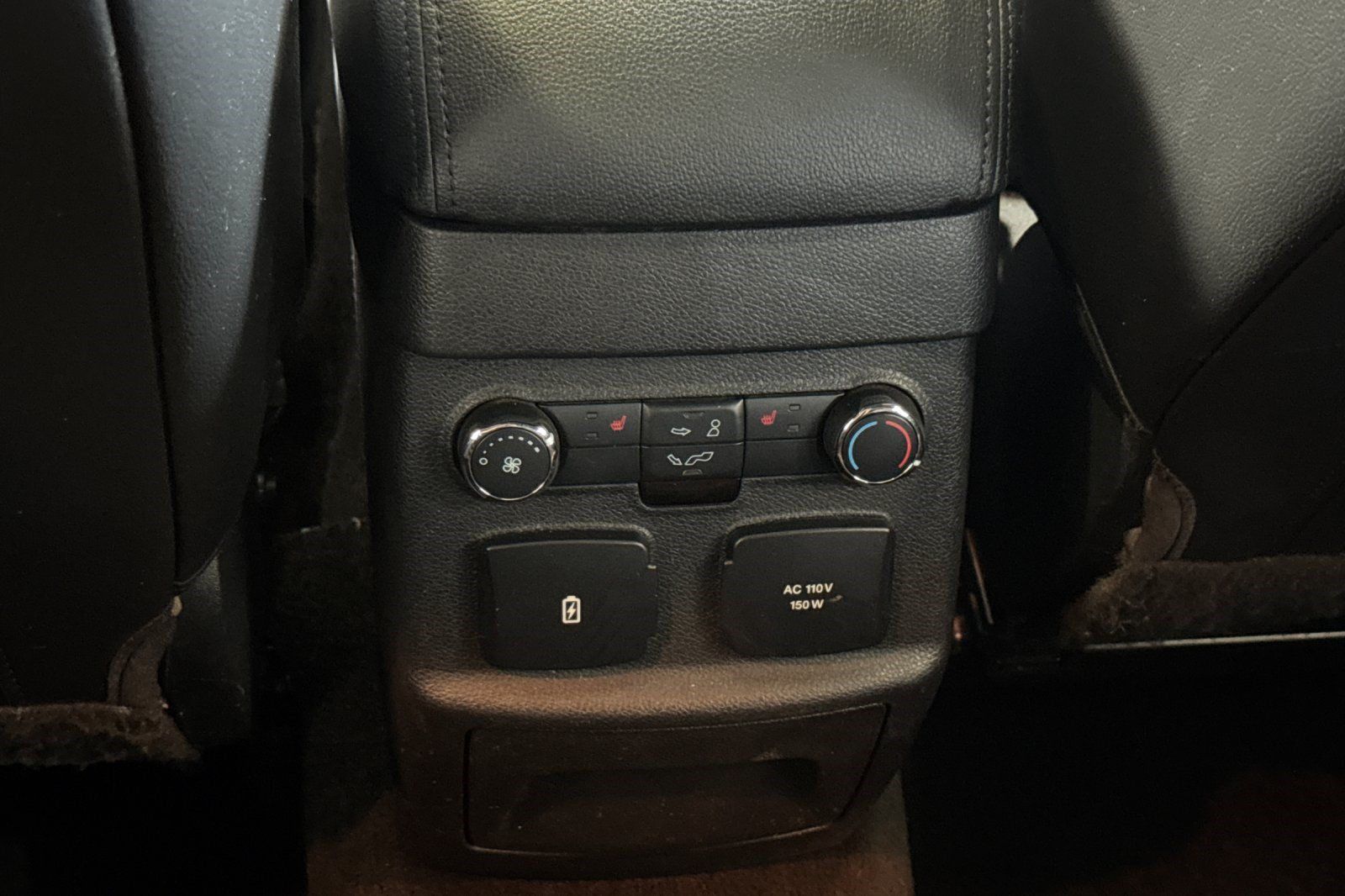 Used 2017 Ford Explorer Limited w/ Equipment Group 301A AWD/4WD image 16