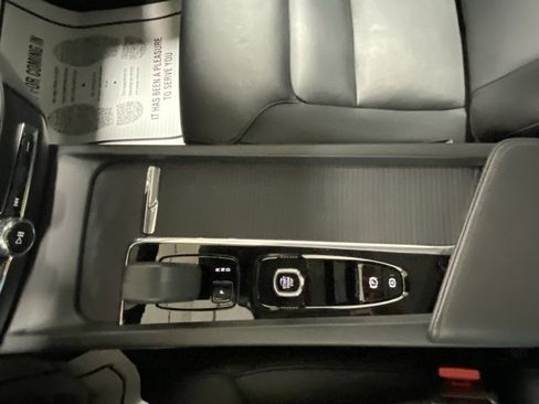 Certified 2025 Volvo S60 B5 Core image 26