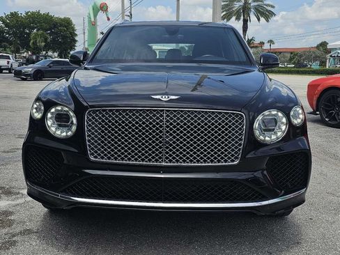 Used 2023 Bentley Bentayga AWD/4WD image 8