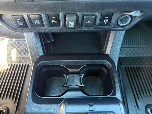 Used 2023 Toyota Tacoma TRD Off-Road w/ Technology Package image 23