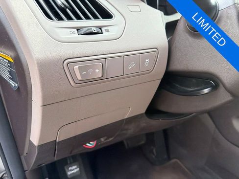 Used 2015 Hyundai Tucson Limited w/ Option Group 03 FWD image 11
