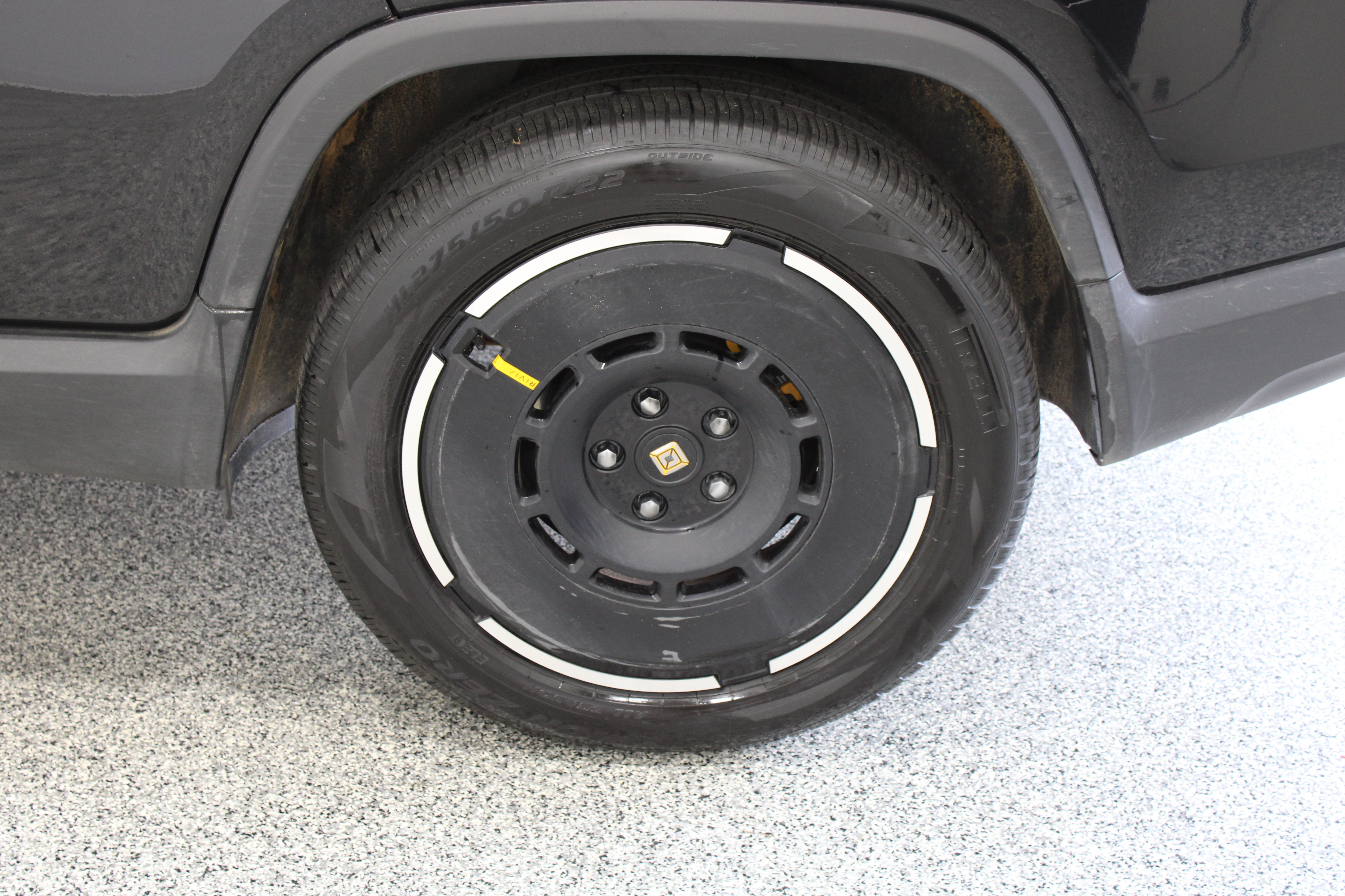 Used 2025 Rivian R1T Premium Tri AWD/4WD image 10