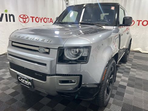 Used 2022 Land Rover Defender 90 X-Dynamic SE image 3