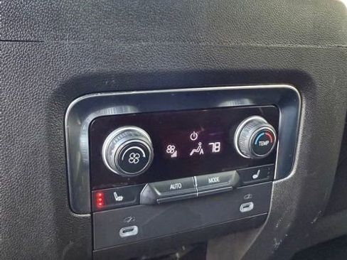 Used 2024 Chevrolet Tahoe Premier w/ Premium Package 2 image 42