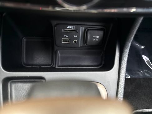 Used 2018 Jeep Cherokee Latitude image 22